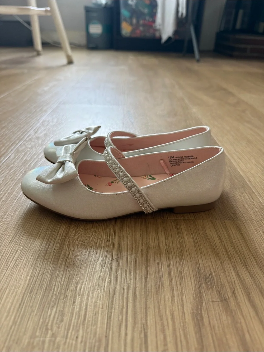 Seychelles Kids White Bow Ballet Flats Size 13
